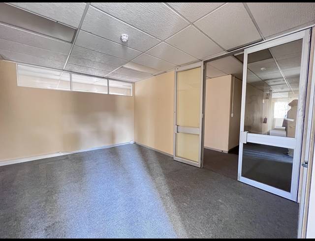170M² OFFICE TO LET IN WYNBERG